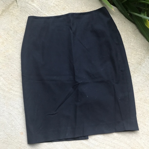 Bundle Of Ann Taylor 2P Work Pencil Skirts - Picture 6 of 8